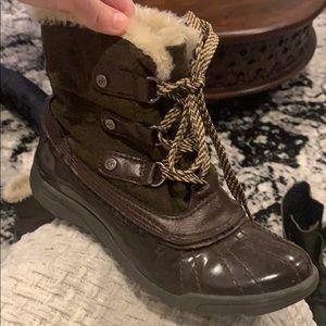 Anne Klein sport snow boots